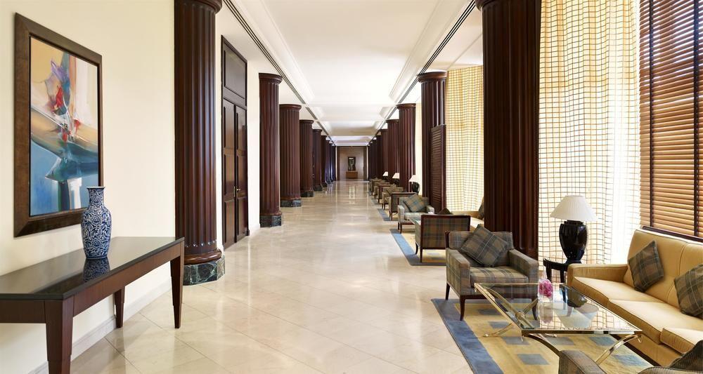Le Meridien Al Khobar Exterior foto The interior of the hotel